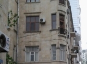 Satılır 2 otaqlı 60 m2 köhnə tikili İçəri Şəhər m.