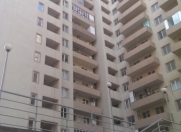 Satılır 4 otaqlı 129 m2 yeni tikili İnşaatçılar m.