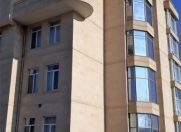 İcarəyə verilir 6 otaqlı 350 m2 yeni tikili Şəhidlər xiyabanı