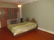 Satılır 8 otaqlı 220 m2 köhnə tikili 8 mkr