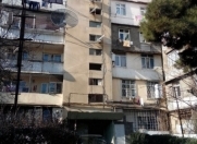 Satılır 1 otaqlı 45 m2 köhnə tikili 9 mkr