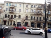 Satılır 3 otaqlı 75 m2 köhnə tikili Elmlər Akademiyası m.