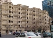 Satılır 3 otaqlı 102 m2 köhnə tikili Nizami m.