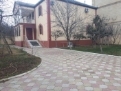 İcarəyə verilir 9 otaqlı 450 m2 villa Ayna Sultanova heykəli