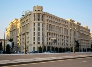 İcarəyə verilir 2 otaqlı 80 m2 köhnə tikili Heydər Əliyev Mərkəzi