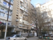 Satılır 2 otaqlı 47 m2 köhnə tikili İnşaatçılar m.