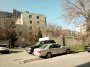 Satılır 2 otaqlı 45 m2 köhnə tikili Hüseyn Cavid parkı
