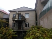 İcarəyə verilir 8 otaqlı 300 m2 həyət evi Həzi Aslanov