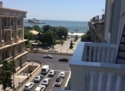 İcarəyə verilir 2 otaqlı 70 m2 köhnə tikili Sahil m.