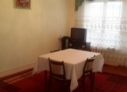 Satılır 4 otaqlı 110 m2 köhnə tikili Əhmədli m.