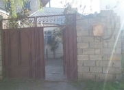 Satılır 3 otaqlı 70 m2 həyət evi Şah İsmayıl Xətai m.