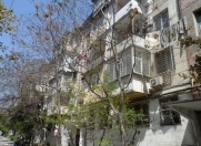 Satılır 3 otaqlı 65 m2 köhnə tikili 3 mkr