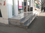 İcarəyə verilir 3 otaqlı 360 m2 obyekt İnşaatçılar m.