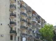 Satılır 3 otaqlı 70 m2 köhnə tikili Bakıxanov