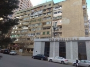 Satılır 2 otaqlı 60 m2 köhnə tikili Elmlər Akademiyası m.