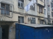 Satılır 2 otaqlı 33 m2 köhnə tikili Moskva univermağı