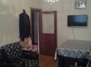 Satılır 2 otaqlı 45 m2 köhnə tikili Ukrayna dairəsi