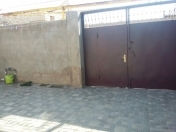 Satılır 3 otaqlı 100 m2 həyət evi Binə ticarət mərkəzi