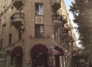 İcarəyə verilir 3 otaqlı 85 m2 köhnə tikili Sahil m.