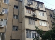 Satılır 2 otaqlı 35 m2 köhnə tikili Ayna Sultanova heykəli