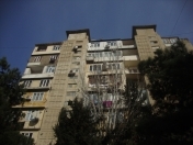 Satılır 3 otaqlı 120 m2 köhnə tikili 9 mkr