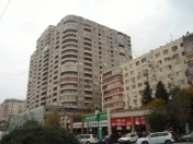 Satılır 4 otaqlı 100 m2 yeni tikili Əhmədli m.