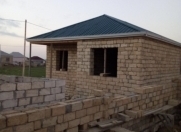 Satılır 3 otaqlı 1.5 m2 həyət evi Saray