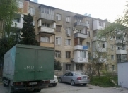 Satılır 3 otaqlı 70 m2 köhnə tikili 8 km