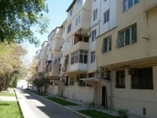 Satılır 2 otaqlı 45 m2 köhnə tikili Zərifə Əliyeva adına park