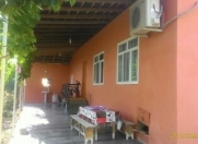 İcarəyə verilir 2 otaqlı 70 m2 bağ evi Şəki