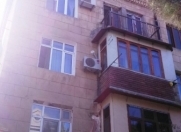 Satılır 1 otaqlı 40 m2 köhnə tikili Elmlər Akademiyası m.