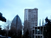 İcarəyə verilir 2 otaqlı 90 m2 yeni tikili Təhsil Nazirliyi