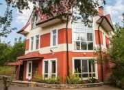 İcarəyə verilir 7 otaqlı 200 m2 həyət evi Quba