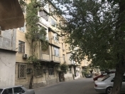 Satılır 2 otaqlı 73.7 m2 köhnə tikili Bakıxanov
