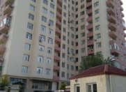 Satılır 3 otaqlı 130 m2 yeni tikili İnşaatçılar m.