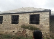 Satılır 3 otaqlı 100 m2 həyət evi Y.Suraxanı