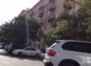 Satılır 2 otaqlı 55 m2 köhnə tikili Dövlət Statistika Komitəsi