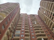 Satılır 4 otaqlı 142 m2 yeni tikili İnşaatçılar m.