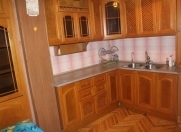 İcarəyə verilir 2 otaqlı 76 m2 köhnə tikili İnşaatçılar m.