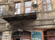 İcarəyə verilir 2 otaqlı 80 m2 köhnə tikili 28 May m.