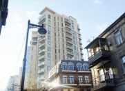 İcarəyə verilir 4 otaqlı 160 m2 yeni tikili Axundov bağı