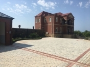 Satılır 15 otaqlı 1000 m2 bağ evi Novxanı