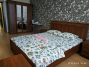 İcarəyə verilir 3 otaqlı 90 m2 köhnə tikili 28 May m.