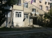 Satılır 4 otaqlı 75 m2 köhnə tikili Əmircan