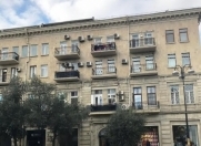Satılır 3 otaqlı 80 m2 köhnə tikili Sahil m.