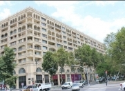 İcarəyə verilir 3 otaqlı 110 m2 köhnə tikili Sahil m.