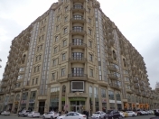 İcarəyə verilir 3 otaqlı 170 m2 yeni tikili Sahil m.