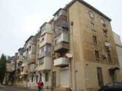 Satılır 3 otaqlı 70 m2 köhnə tikili Montin