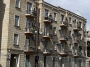 Satılır 2 otaqlı 50 m2 köhnə tikili Səbail r.