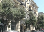Satılır 2 otaqlı 75 m2 köhnə tikili Sahil m.